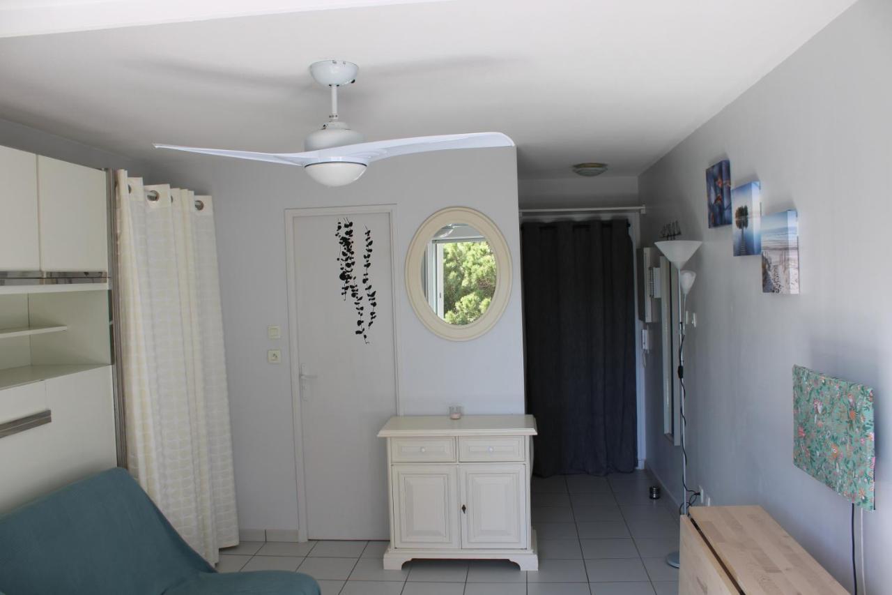 Studio L'Echappee Mandreenne Le Calme Entre Mer Et Foret Saint-Mandrier-sur-Mer Luaran gambar
